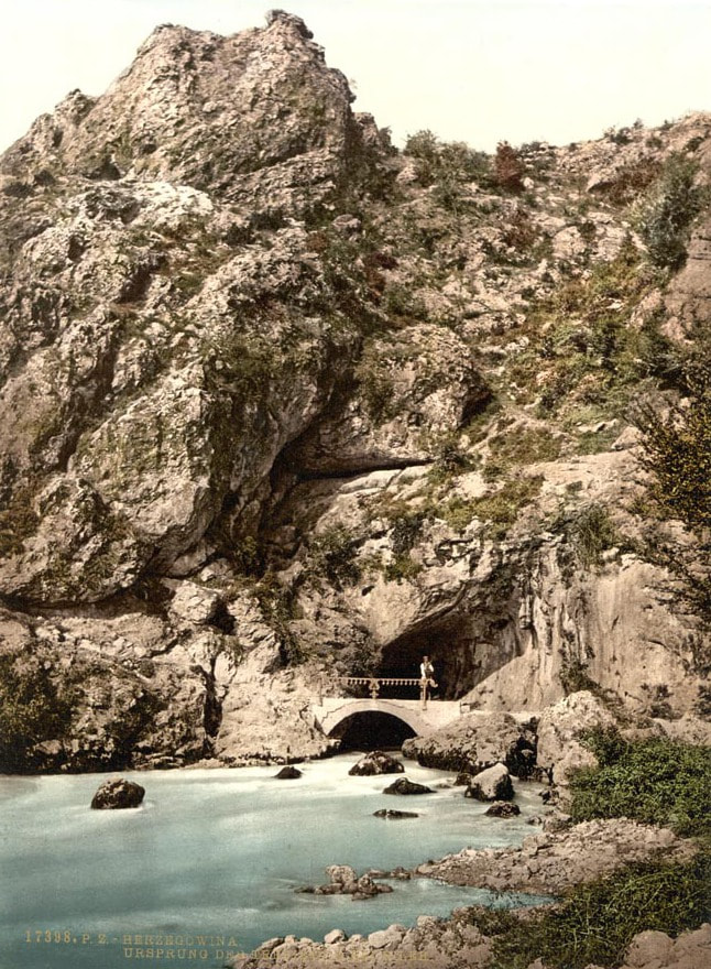 Izvor Trebišnjice kod Bileće (Dejanovića pećina), fotografija iz 1890. god.
