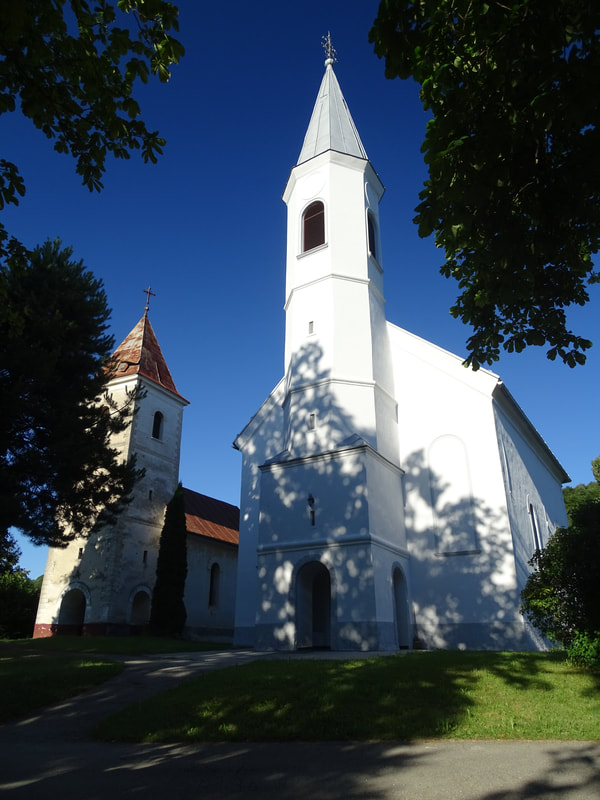 Grkokatolička crkva sv. Petra i Pavla i rimokatolička crkva Blažene Djevice Marije u Sošicama