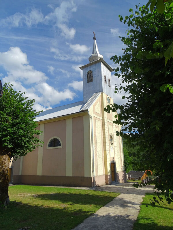 Crkva Majke Božje Karmelske u Kuterevu