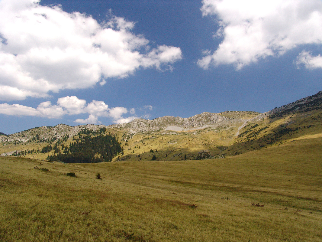 Pogled iz Štedimske doline prema grebenu Žljeba