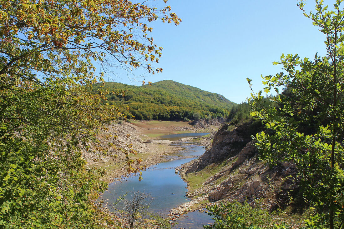 Kanjon rijeke Like, uzvodno od naselja Kaluđerovac
