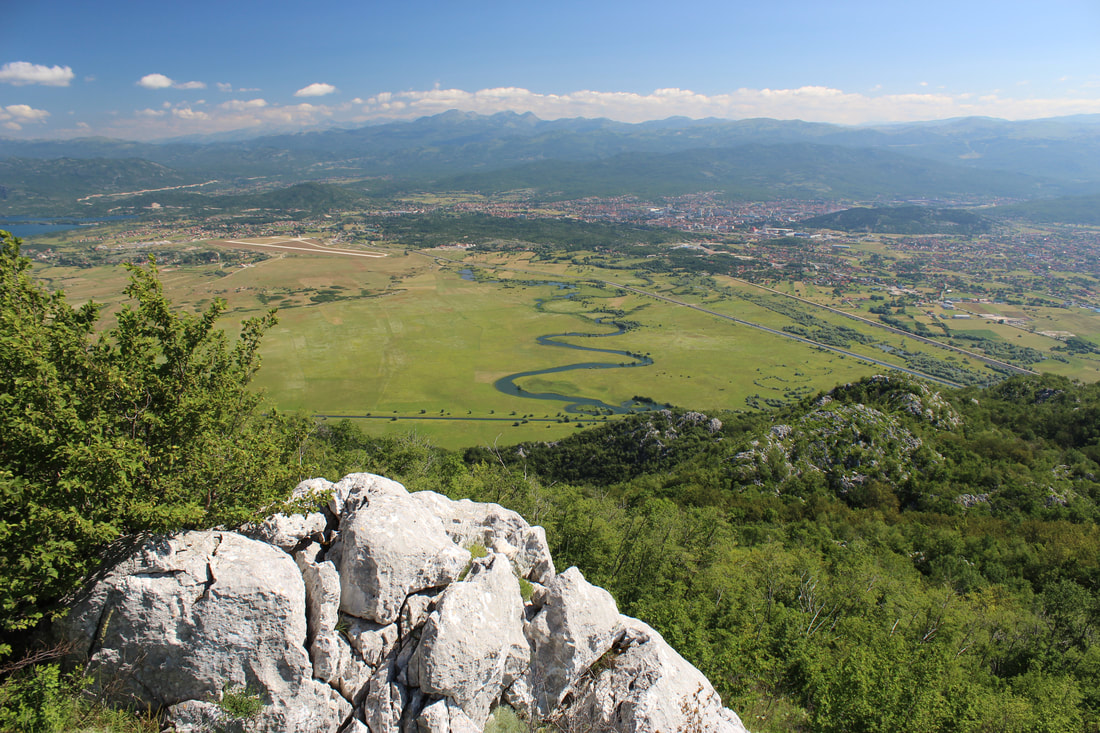 Pogled s vrha Budoša na Nikšićko polje