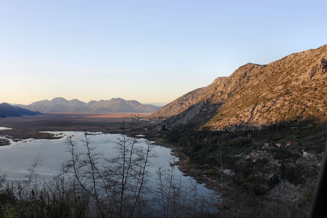Jezero Kuti i planina Rujnica na horizontu