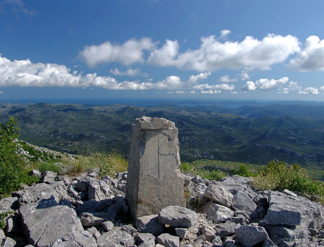 Najviši vrh planine Žabe - Sveti Ilija, koji se još naziva Crkvina ili Velika Žaba (955 m).re