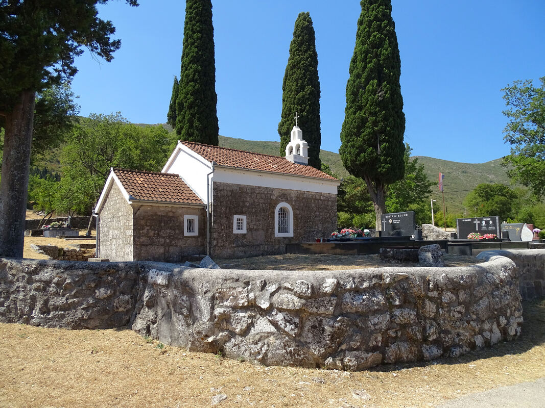 Dobranje, crkva Male Gospe s grobljem
