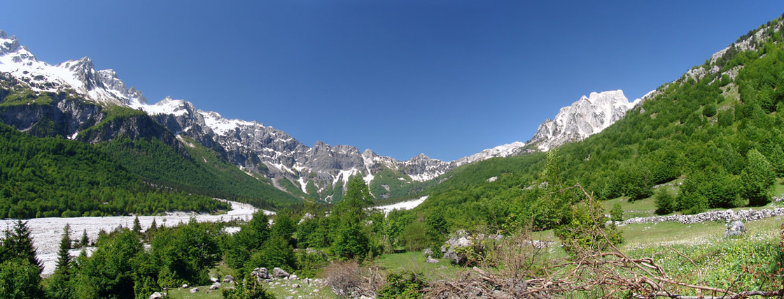 Gornji dio doline rijeke Valbone - pogled u smjeru Rragama