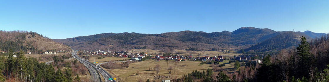 Panoramska fotografija Vratarskog polja gledanog s padina Preradovića brda