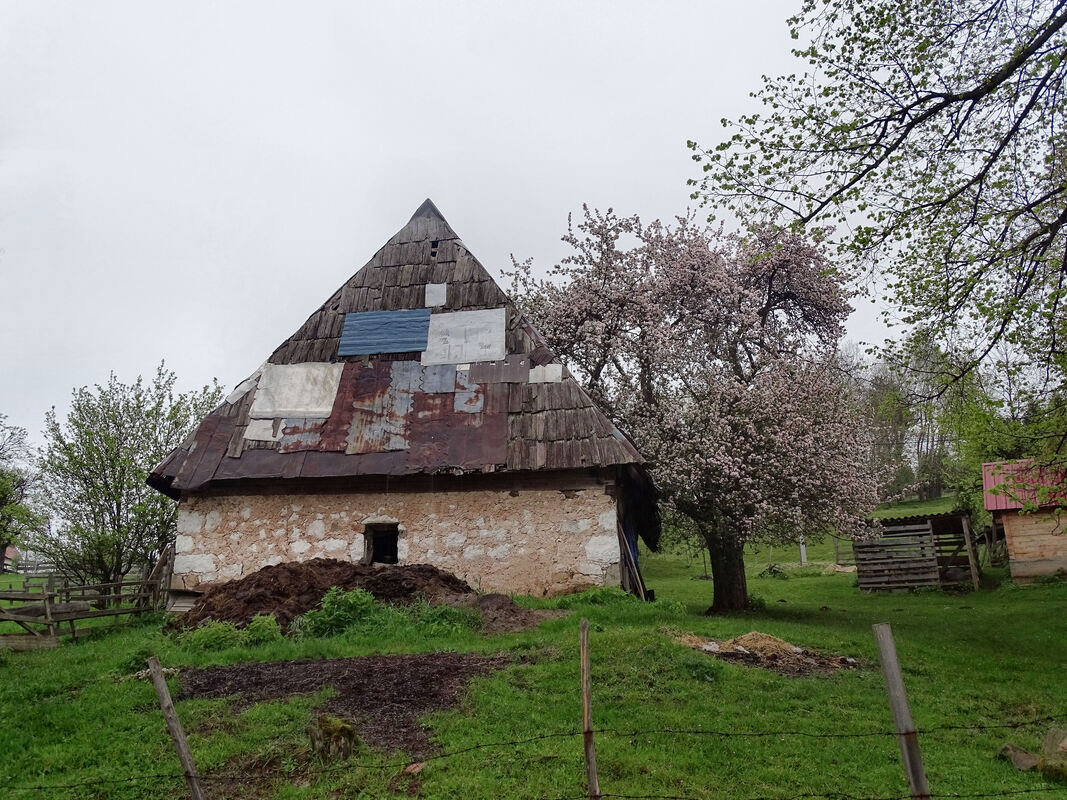 Primjer tradicijske arhitekture u selu Hreša (Crepoljsko)