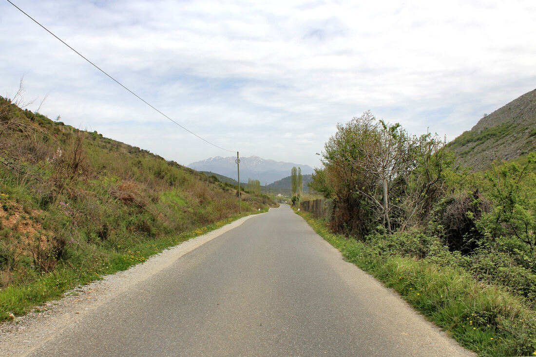 Selo Gajtan; cesta koja povezuje Guri i Zi s Rrogamom