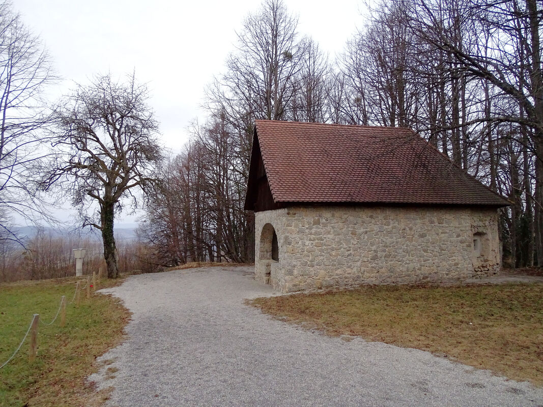 Javorovica - Spomen kapela, pogled na kapelu s južne strane