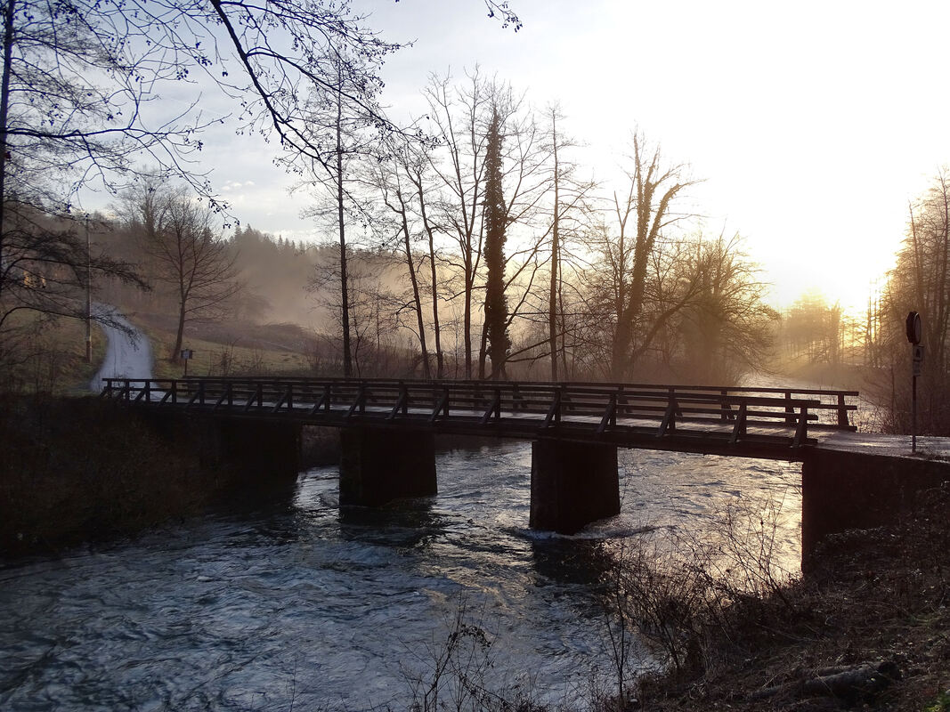 Most preko rijeke Dobre koji vodi do zaselka Kovačevići na lijevoj obali