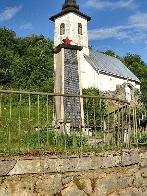 Obnovna ograde oko crkve u goli