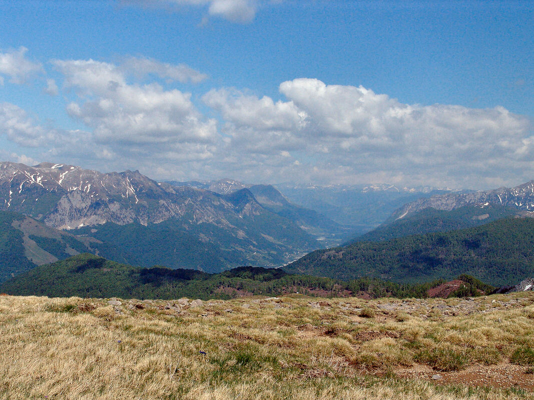 Pogled na dolinu Vermoshe iz podnožja Magliča kučkog