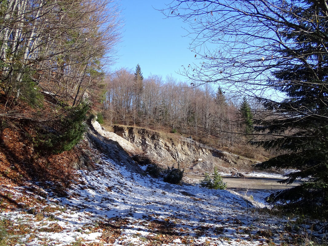 Kamenolom u podnožju grebena Vijenca