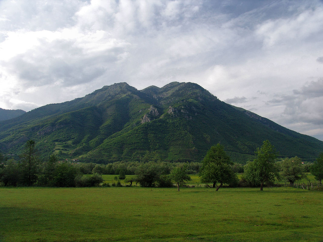 Južna padina Visitora. Pogled iz Plavsko-gusinjske doline